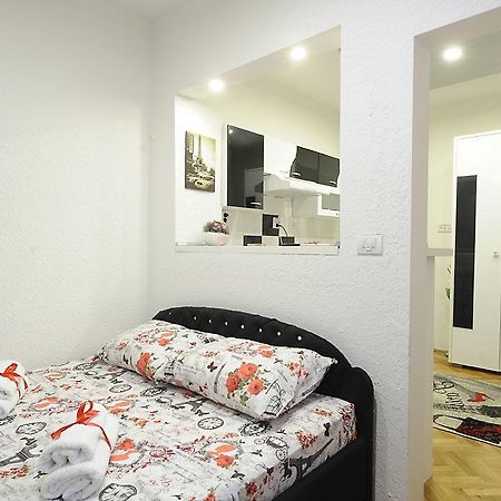 Apartment Rinaldi Belgrado Esterno foto